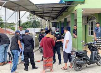 Cegah Meluasnya Penyebaran Covid-19 di Kota Kendari, DPRD Kota Kendari Bersama Relawan Lakukan Penyemprotan dan Sterilisasi