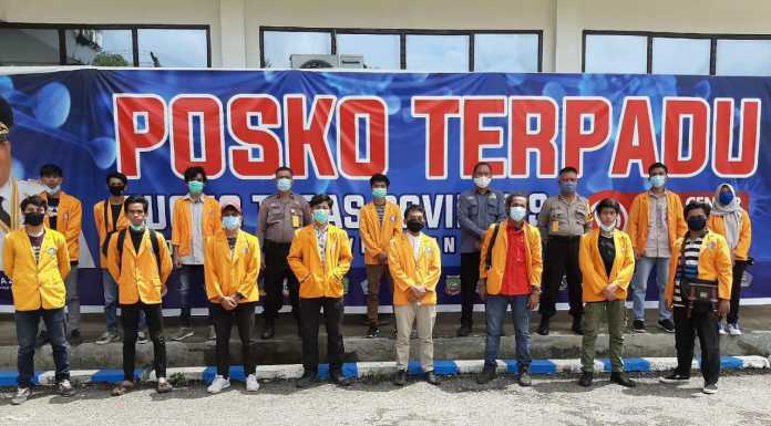 Bersatu Perangi COVID-19, BEM UHO Lakukan Aksi Sosial Bersama Polda Sultra, TNI dan Gugus Tugas Covid-19