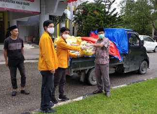 Peduli Terhadap Mahasiswa, UHO Bagikan Paket Sembako Kepada Mahasiswa yang Terdampak Covid-19