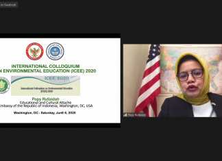 Ketua HMJ Pendidikan Matematika UIN Alauddin, Bersama Mahasiswa UHO Presentasikan Makalah dalam ICEE