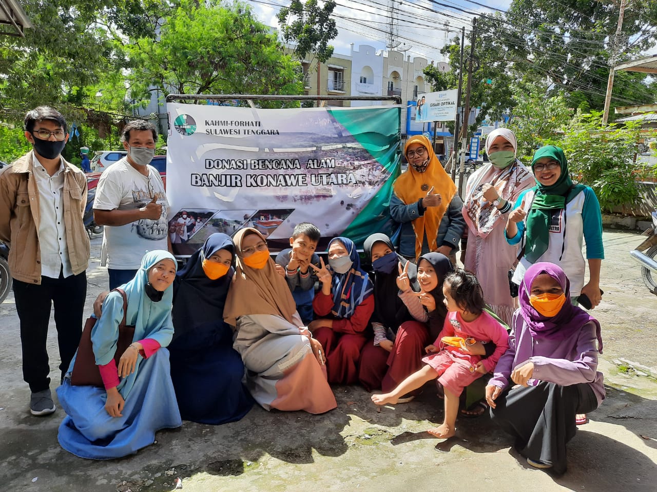 KAHMI-FORHATI Sultra Salurkan 226 Paket  Sembako Kepada Masyarakat Bencana Banjir di Kabupaten Konawe Utara