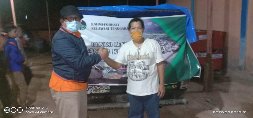 KAHMI-FORHATI Sultra Salurkan 226 Paket  Sembako Kepada Masyarakat Bencana Banjir di Kabupaten Konawe Utara
