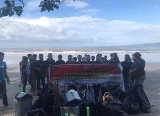 Peringati HUT Bhayangkara ke 74 Tahun, HMI Cabang Kendari Bersama Mahasiswa Sultra Gelar Bakti Sosial