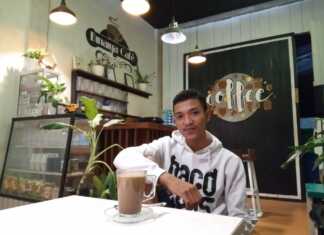 Terkini.id, Kendari - Sulawesi Tenggara merupakan daerah dengan produksi kelapa yang cukup besar. Dimana, tercatat dalam angka oleh Badan Pusat Statistik, produksi kelapa Sulawesi Tenggara yaitu 44.625 ton pada tahun 2019, Jum?at  23 Oktober 2020.