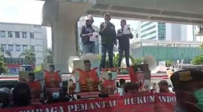 Nur Alam Didemo Mahasiswa di Kantor Kemenkumham RI Massa Aksi