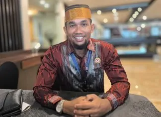 Mengubah Jalan Hidup di Tanah Rantau, Herfain Sukses Beternak Ayam Puluhan Ribu Ekor kisah pengusaha ayam broiler