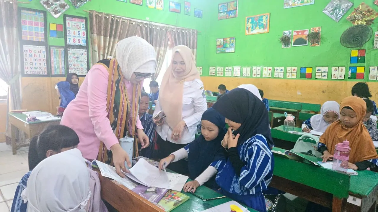 GEMA MOBASA di SDN 52 Kendari, Bunda Literasi Tekankan Peran Keluarga dalam Krisis Minat Baca