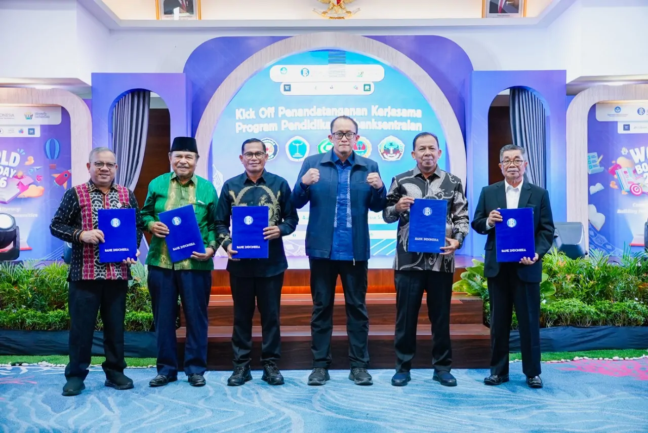 World Book Day 2026: BI Sultra Sukses Bedah Buku "Prinsipil Ekonomi"