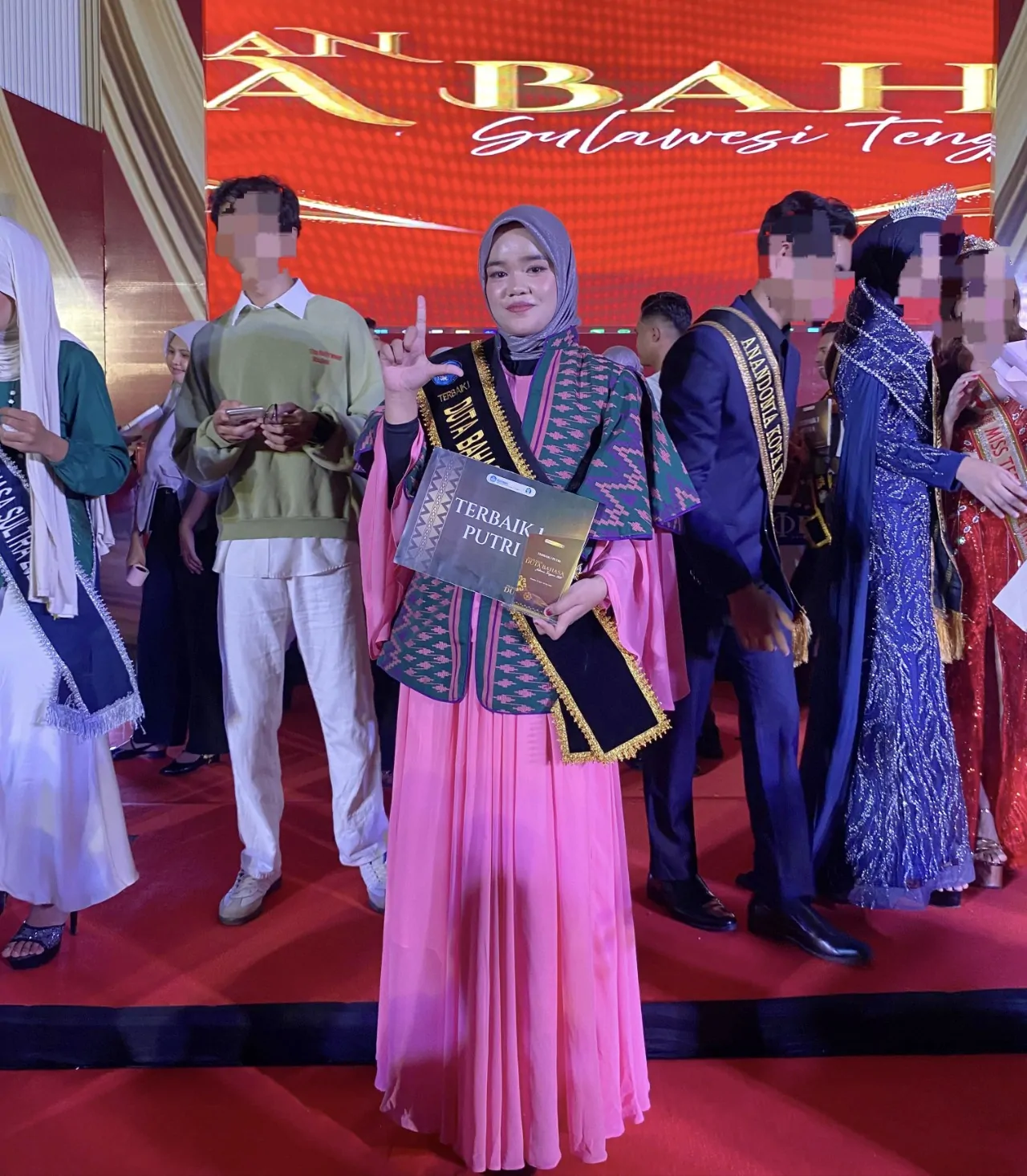 Nurhalisa, Mahasiswi Sastra Inggris UHO Raih Terbaik I Duta Bahasa Sultra 2026