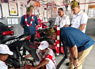 Astra Honda Hadirkan Layanan Servis Resmi di SMKN 3 Mandau servis motor Honda